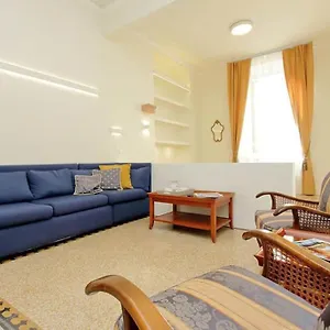 Elegant In The Heart Of Rome-navona Area Apartment